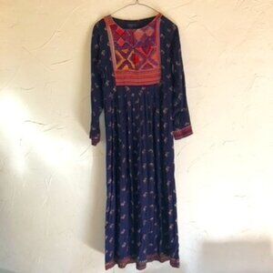Vintage floral wool dress with embroidery